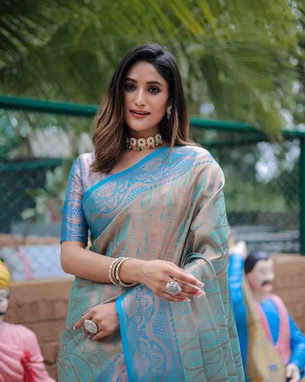 Sea_Blue_Fabulous_Kanjivaram_Silk_Saree_With_Blouse_Piece_Attached